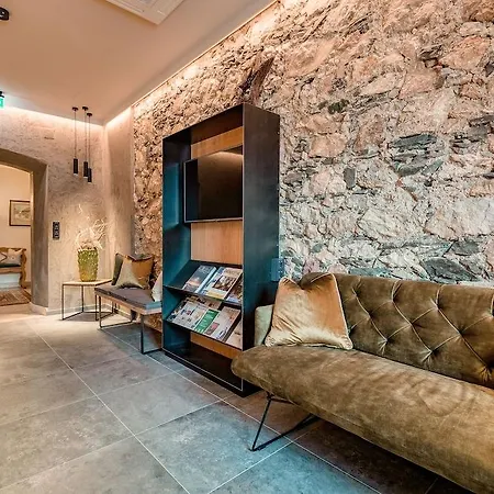 Post Hotel