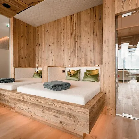 Post Hotel 4*