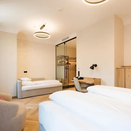Hotel Post 4*