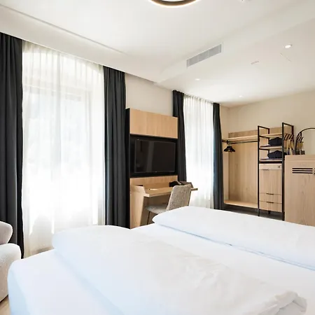 Hotel Post 4*