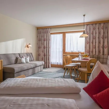 Hotel Post 4*